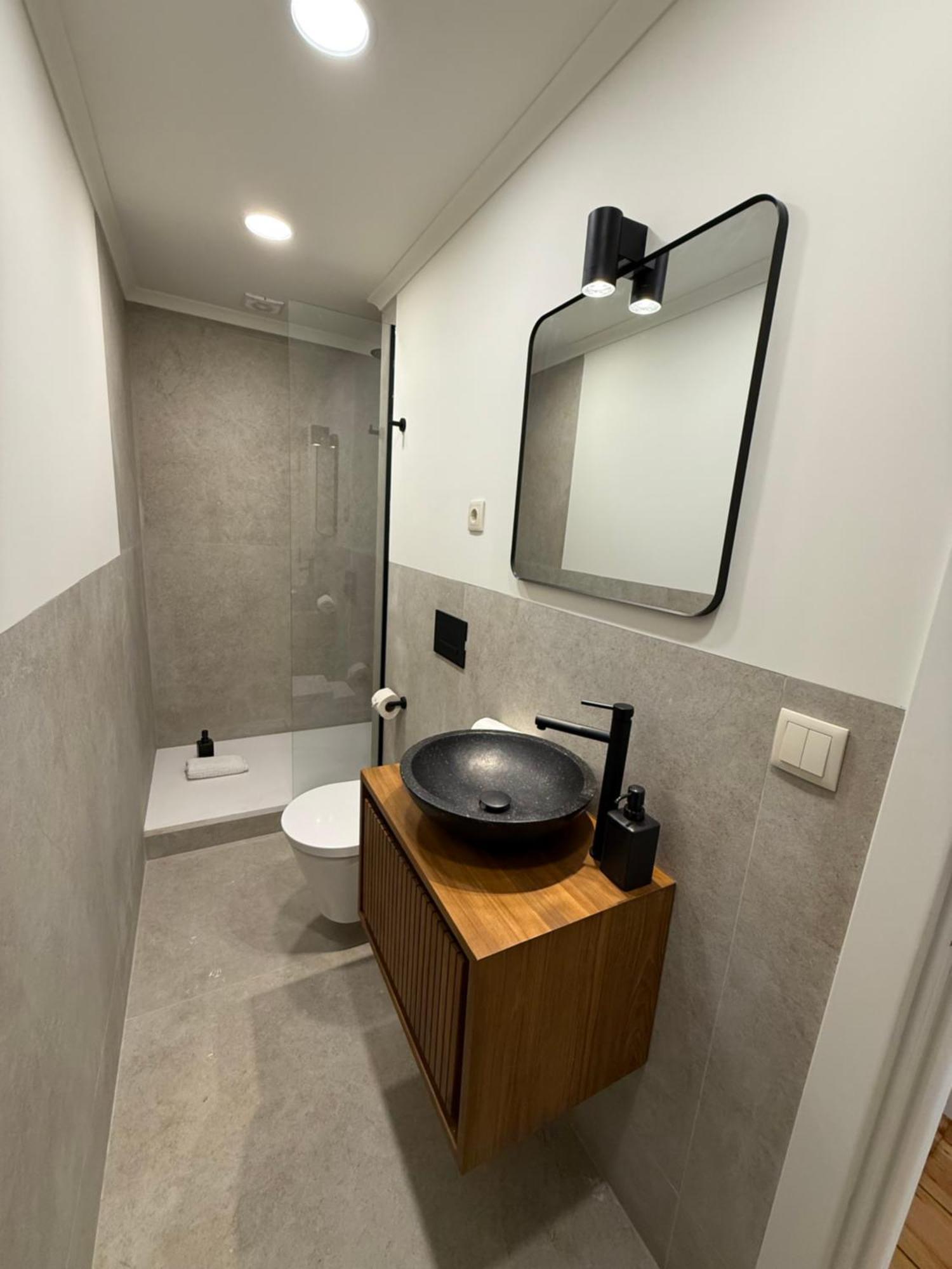 C1 Remodeld Beautiful Charming 2Br Apartment - Bairro Alto Lisbon Bagian luar foto